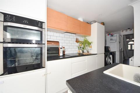 87 Hanworth Road, Warwick, CV34 5DX