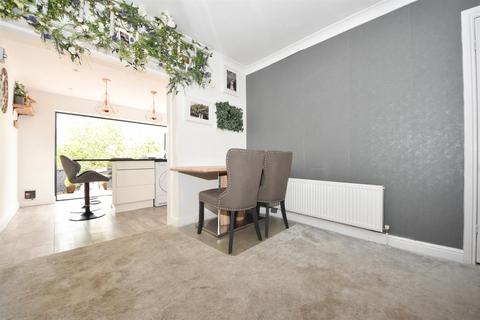 87 Hanworth Road, Warwick, CV34 5DX