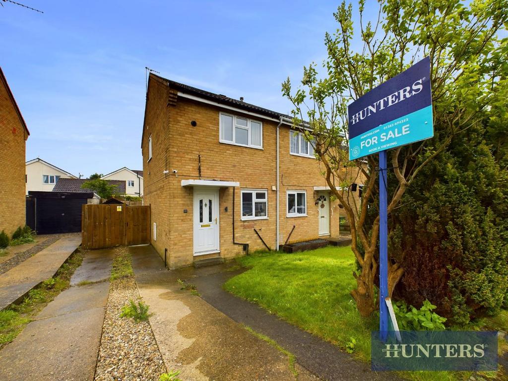 Thoresby Close, Bridlington 2 bed semidetached house for sale £150,000