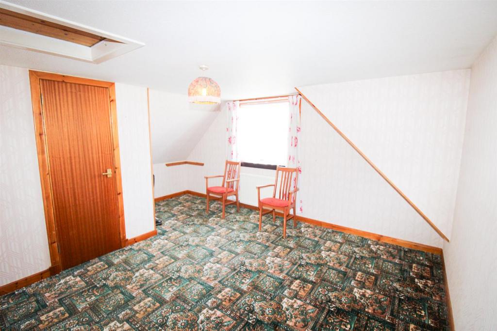 BEDROOM 1 (1)-2.jpg