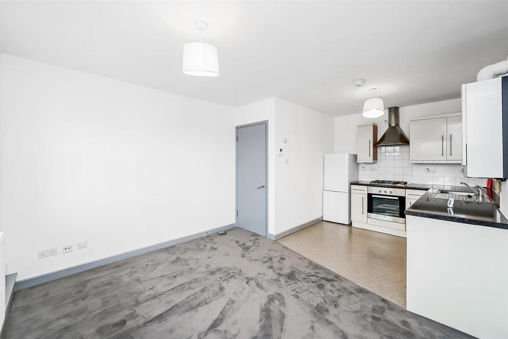 Wanstead Lane, Ilford 1 bed property to rent £1,195 pcm (£276 pw)