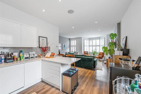 3 bedroom duplex for sale, Hopefield Avenue, London, NW6