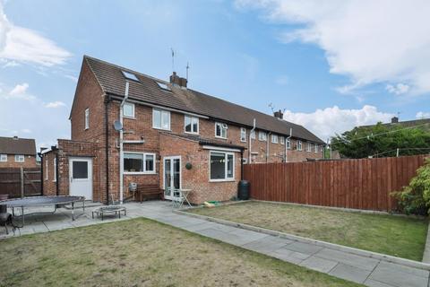 3 bedroom end of terrace house for sale, Chapelfields Road, York