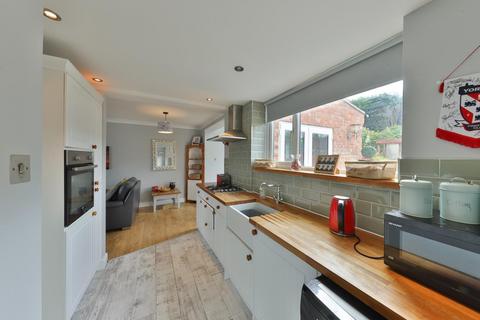 3 bedroom end of terrace house for sale, Chapelfields Road, York