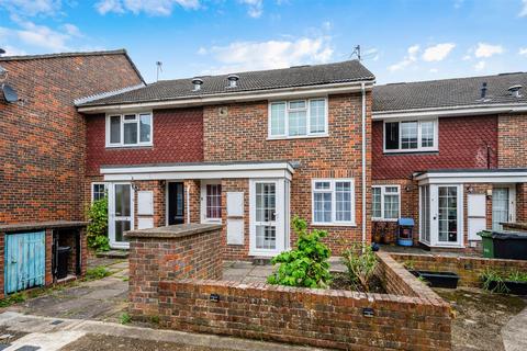 45 Stevens Close, Epsom, KT17 4RG