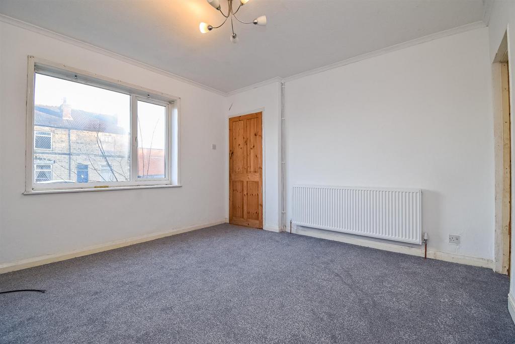 Flanshaw Lane, Flanshaw WF2 2 bed end of terrace house to rent £700 pcm (£162 pw)