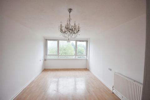 1 bedroom flat for sale, Augustus Close, Brentford