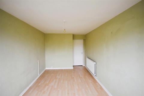 1 bedroom flat for sale, Augustus Close, Brentford