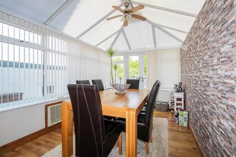 73 Ashdene Avenue, Crofton, Wakefield, WF4 1LY