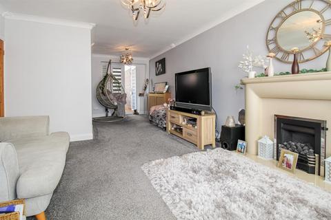 73 Ashdene Avenue, Crofton, Wakefield, WF4 1LY