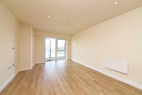 2 bedroom flat to rent, Beaufort Square, Colindale, London