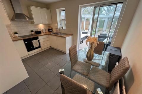 12 Ashwell Drive, Shirley, Solihull, B90 3LR