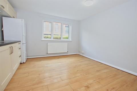 2 bedroom flat for sale, Briar Court, Theobald Street, Borehamwood