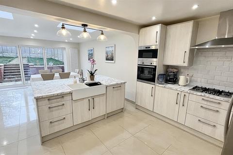 14 Derwent Road, Birmingham, B30 2UU