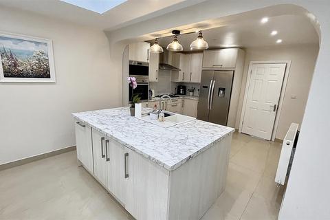 14 Derwent Road, Birmingham, B30 2UU