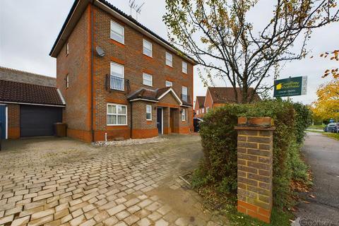 4 bedroom townhouse for sale, Great Ashby Way, Stevenage SG1