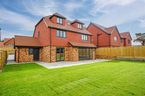 5 bedroom detached house for sale, Bradshaw Close, Winchelsea Road, Guestling, Hastings