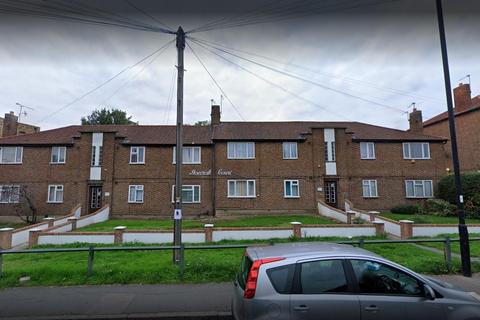 2 bedroom house to rent, Hoecroft Court, Hoe Lane, London, Enfield