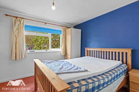 101 Bynghams, Harlow, CM19 5NT