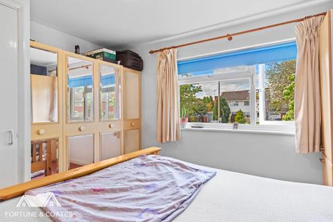 101 Bynghams, Harlow, CM19 5NT