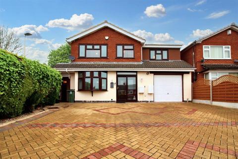 5 bedroom detached house for sale, Tamar Road, Oadby