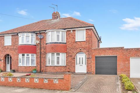 3 bedroom house for sale, Almsford Road, Off Beckfield Lane