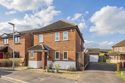 4 bedroom detached house for sale, Buckfast Avenue, Bedford