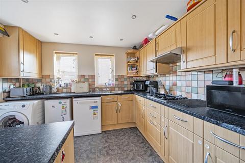 4 bedroom detached house for sale, Buckfast Avenue, Bedford