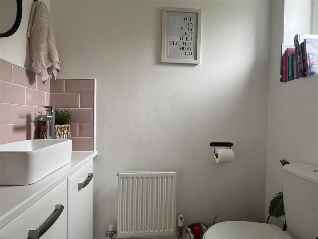 Cloakroom/WC
