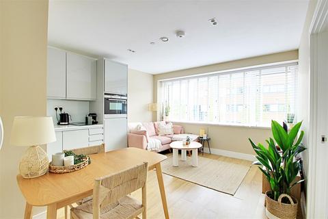 1 bedroom apartment for sale, Home Park Mill Link, Kings Langley