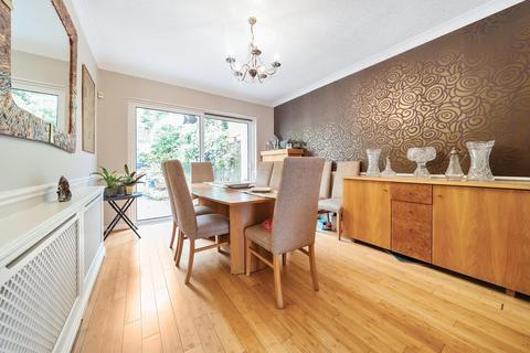 31 Vernon Drive, Stanmore, HA7 2BP