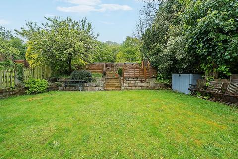 31 Vernon Drive, Stanmore, HA7 2BP