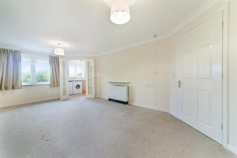 1 bedroom flat for sale, Clifton Park Avenue, Raynes Park SW20