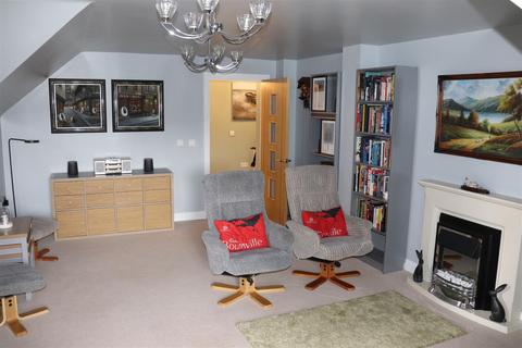 2 bedroom retirement property for sale, Leighswood Road, Aldridge