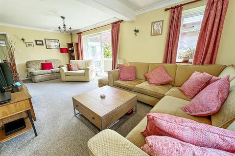 4 bedroom detached house for sale, Oriel Close, Bognor Regis PO22