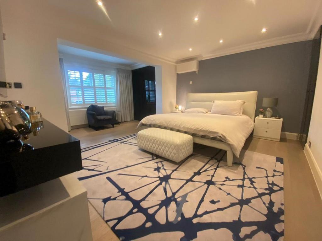 Bed 4.jpg