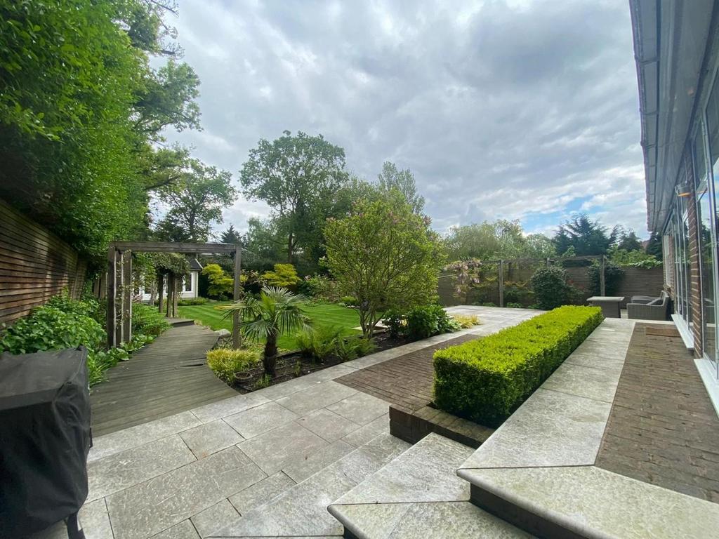Garden 2.jpg