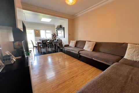 3 bedroom house for sale, Priestley Gardens, Chadwell Heath