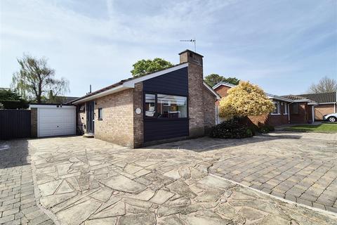 2 bedroom detached bungalow for sale, Greenwich Drive, Lytham