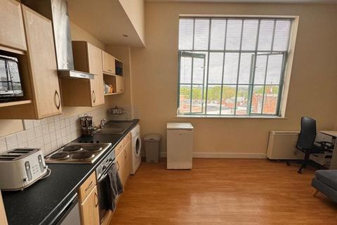 Studio to rent, The Edge, Moseley Road, Moseley, B12 9BL