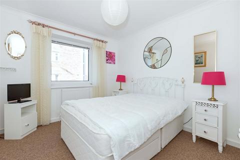 2 bedroom flat for sale, Seaview Road, Worthing