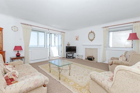 2 bedroom flat for sale, Seaview Road, Worthing