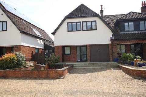 4 bedroom house to rent, Racing Reach, Horning Reach, Horning