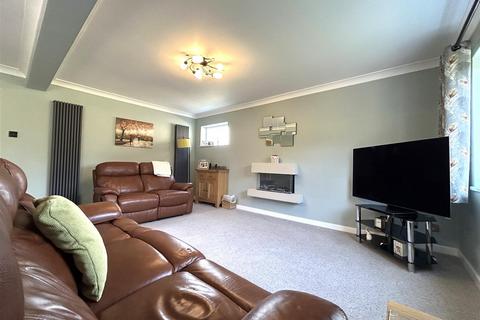 4 bedroom detached house for sale, Wells Mount, Upper Cumberworth, Huddersfield, HD8 8XQ