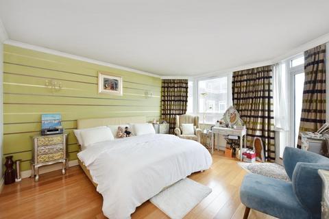 2 bedroom flat for sale, Hyde Park Towers, 1 Porchester Terrace, Hyde Park W2