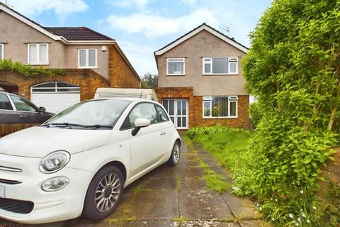 3 bedroom detached house to rent, Sutherland Avenue, Bristol BS16