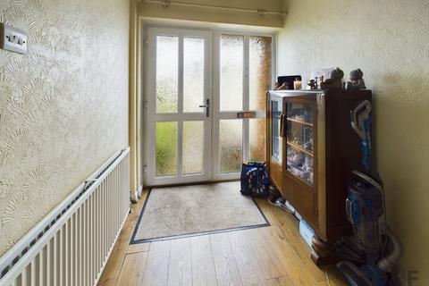 3 bedroom detached house to rent, Sutherland Avenue, Bristol BS16