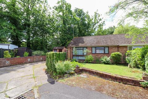 2 bedroom semi-detached bungalow for sale, Regent Close, Fleet GU51