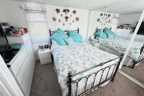 1 bedroom detached bungalow for sale, Tower Park, Hullbridge, Hockley