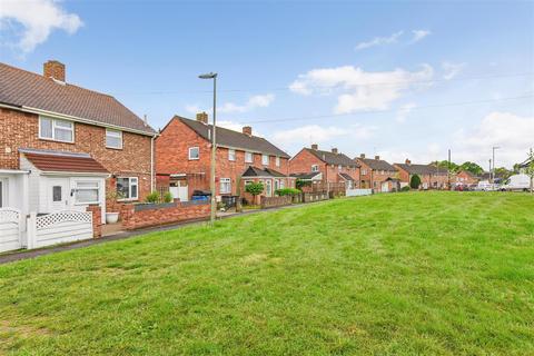 22 Blackdown Crescent, Havant, PO9 5AZ